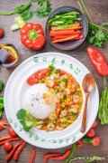 括食材采购费用、厨房设备投资、拆修费